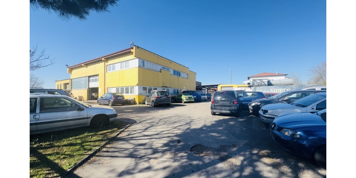 Blick Halle 1 Zufahrt 2