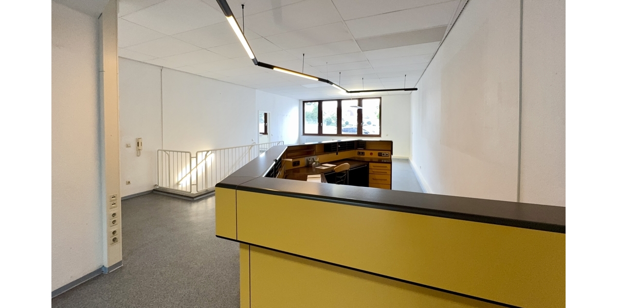 Raum 1 Obergeschoss - Blick v. Theke